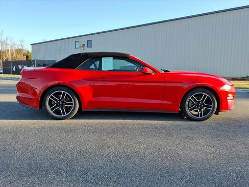 Used 2021 Ford Mustang Premium image 3