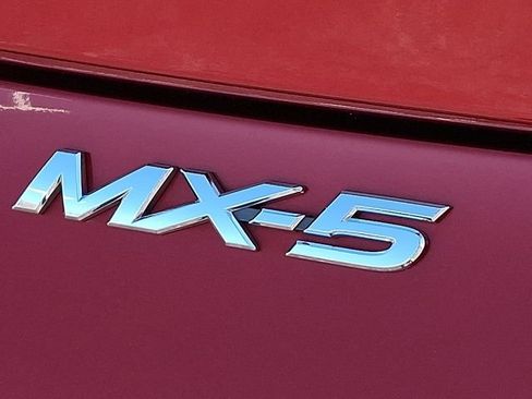 Used 2016 MAZDA MX-5 Miata Sport image 29