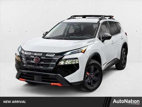 Certified 2025 Nissan Rogue SV image 1