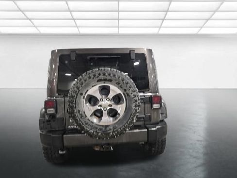 Used 2017 Jeep Wrangler Unlimited Sahara w/ Dual Top Group AWD/4WD image 6