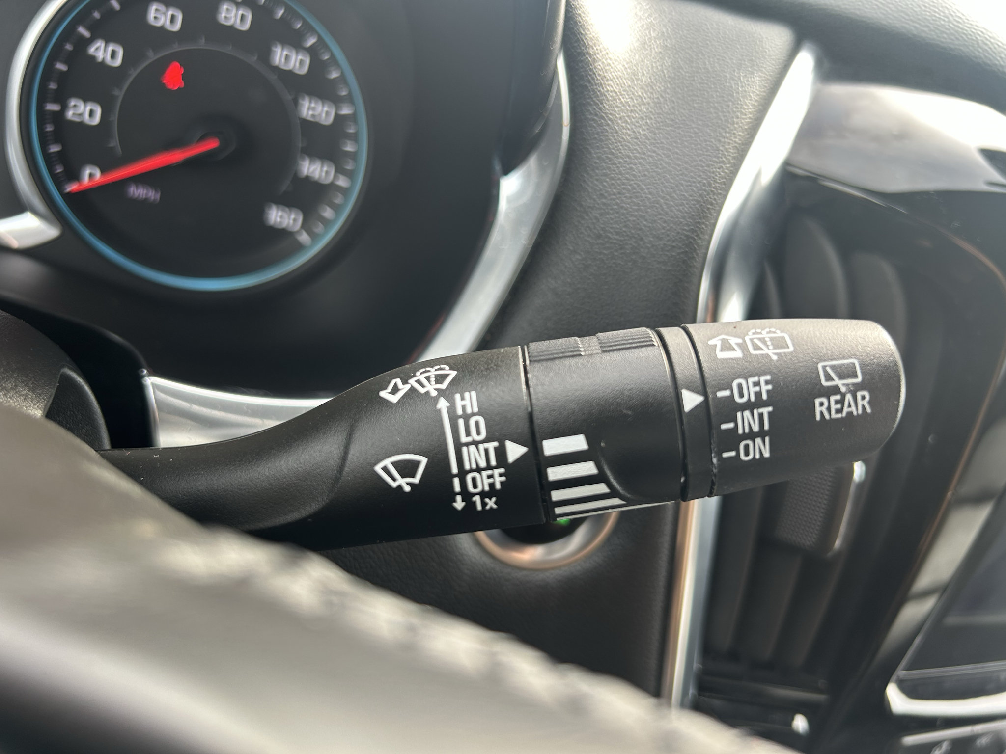 Used 2022 Chevrolet Traverse LT AWD/4WD image 17