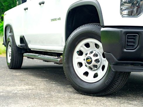 Used 2024 Chevrolet Silverado 3500 W/T w/ WT Convenience Package AWD/4WD image 3