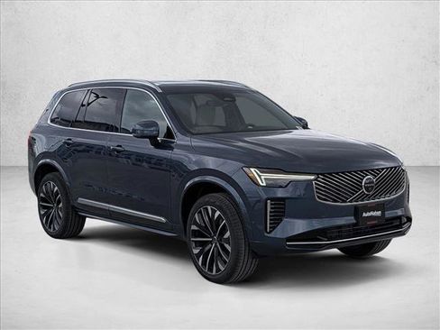 New 2026 Volvo XC90 B5 Plus w/ Protection Package image 6