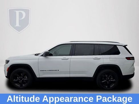 Used 2023 Jeep Grand Cherokee L Laredo AWD/4WD image 10