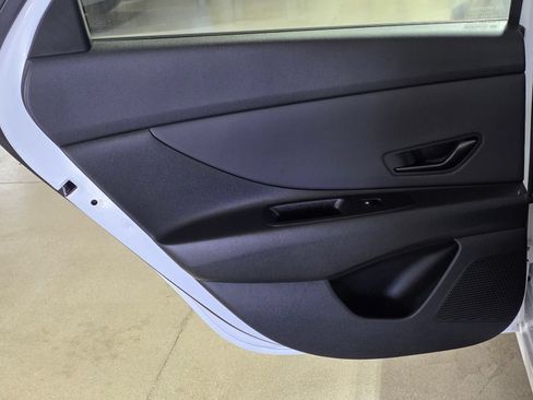 Certified 2025 Hyundai Elantra Sport FWD image 13
