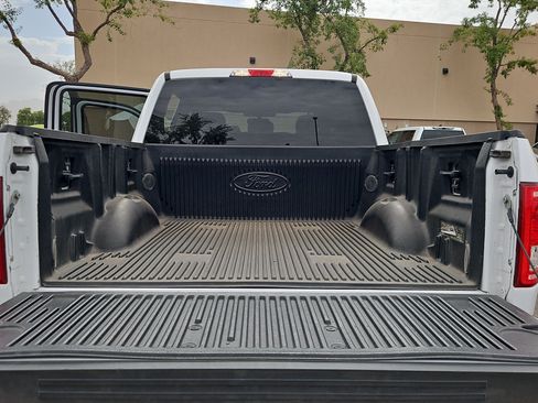 Used 2017 Ford F150 XLT w/ Equipment Group 301A Mid RWD image 7