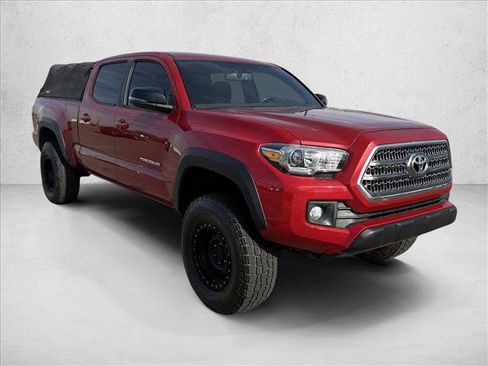Used 2016 Toyota Tacoma TRD Off-Road w/ Towing Package image 3