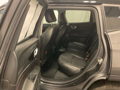 Used 2022 Jeep Compass Trailhawk w/ Trailhawk Convenience Group AWD/4WD image 22