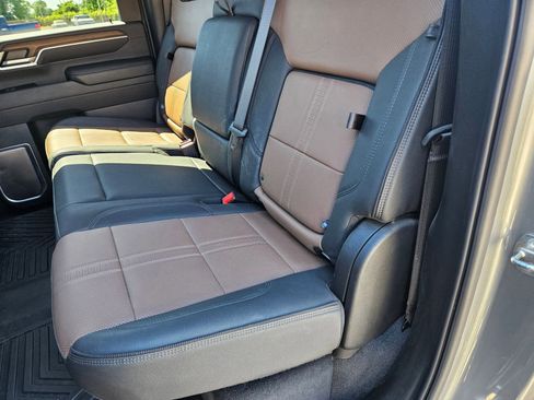 Used 2024 Chevrolet Silverado 3500 High Country w/ High Country Premium Package AWD/4WD image 28