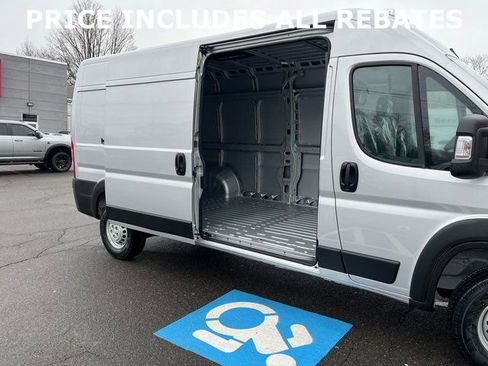 New 2026 RAM ProMaster 2500 w/ Premium Convenience Group FWD image 3