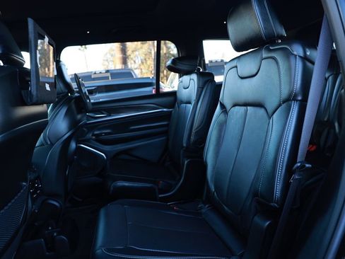 New 2025 Jeep Grand Cherokee L Overland image 30