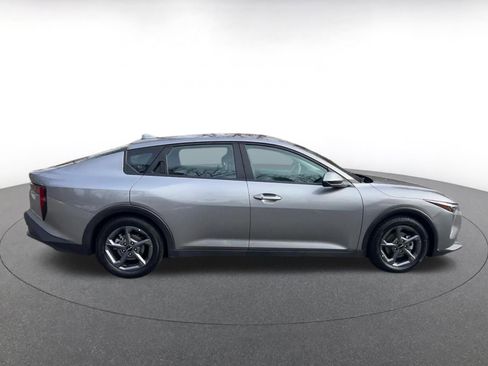 Used 2025 Kia K4 LXS image 16