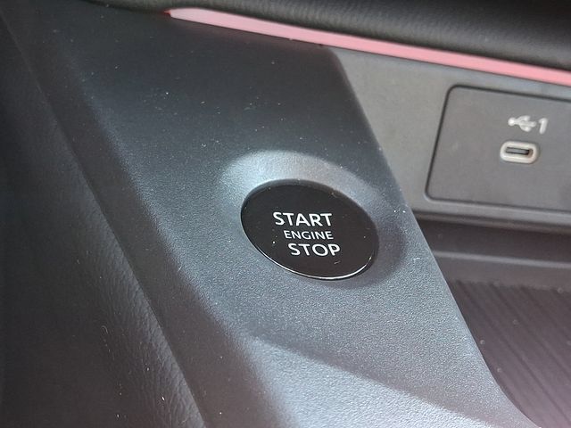 Used 2026 Nissan Sentra SV w/ SV Convenience Package FWD image 24