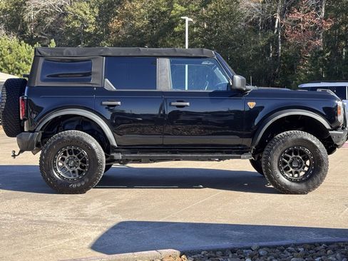 Used 2021 Ford Bronco Badlands w/ Sasquatch Package image 12