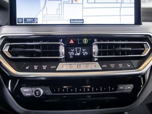 Used 2025 BMW X4 xDrive30i w/ Premium Package image 33