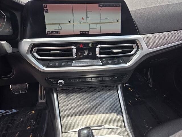 Used 2021 BMW 330i Sedan w/ M Sport Package RWD image 7