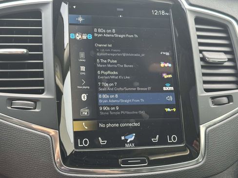 Certified 2022 Volvo XC90 T6 Momentum w/ Climate Package image 37