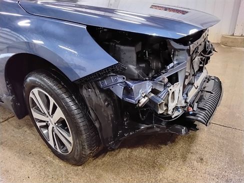Used 2019 Subaru Outback 3.6R Limited w/ Popular Package #2 AWD/4WD image 16