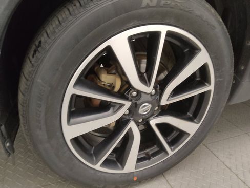 Used 2020 Nissan Rogue SL AWD/4WD image 31