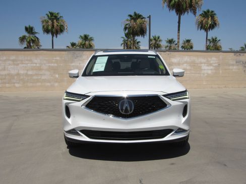Used 2022 Acura MDX SH-AWD w/ Advance Package image 3