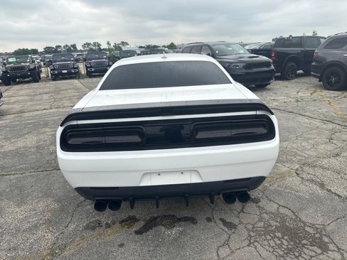 Used 2018 Dodge Challenger R/T Scat Pack w/ Leather Interior Group RWD image 7