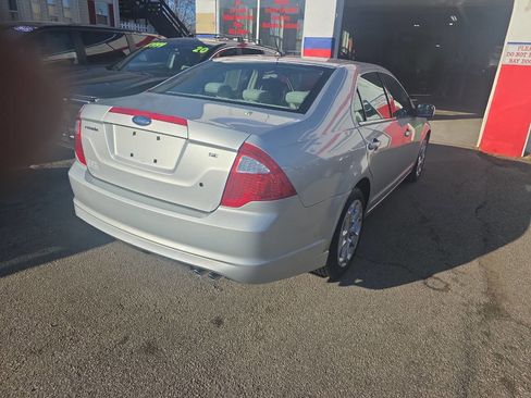Used 2010 Ford Fusion SE image 3