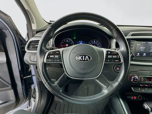 Used 2020 Kia Sorento S image 18