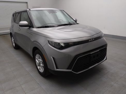 Used 2025 Kia Soul S image 13