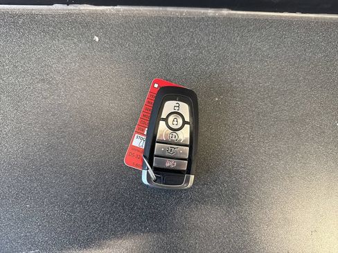 Used 2024 Ford Escape Active AWD/4WD image 21