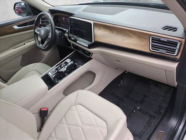 Used 2025 Volkswagen Atlas SE FWD image 20