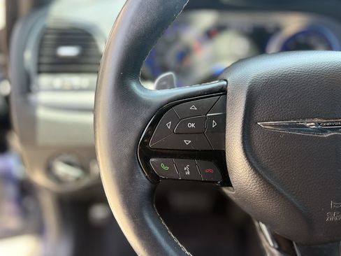 Used 2015 Chrysler 300 S RWD image 16