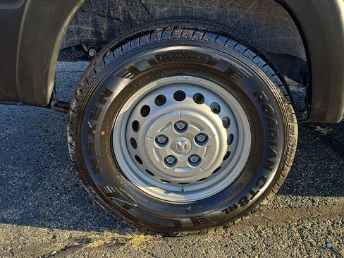 Used 2025 RAM ProMaster 2500 w/ Upfitter's Prep Package FWD image 5