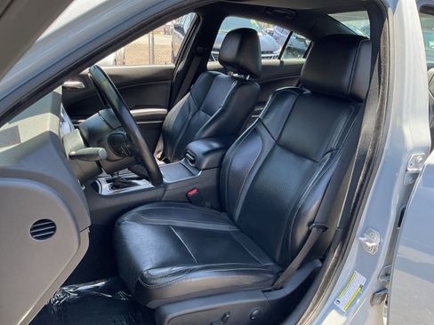 Used 2022 Dodge Charger SXT w/ Leather Interior Group RWD image 18