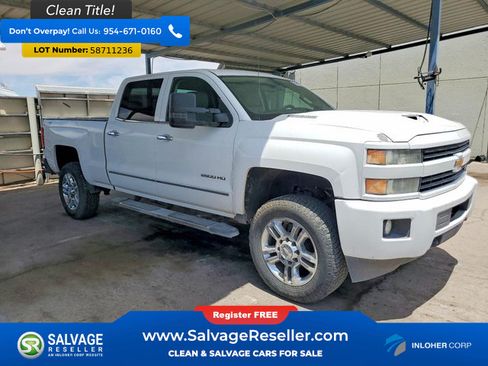 Used 2015 Chevrolet Silverado 2500 LT AWD/4WD image 5