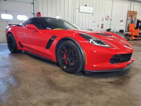 Used 2019 Chevrolet Corvette Z06 RWD image 2