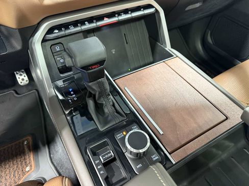 Used 2025 Toyota Sequoia 4WD image 12