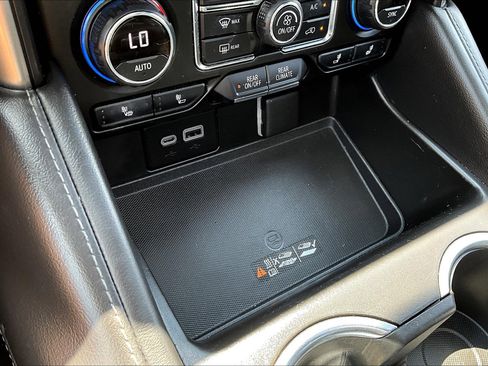 Used 2021 Chevrolet Tahoe Z71 image 34