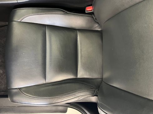 Used 2016 Toyota Highlander XLE image 25