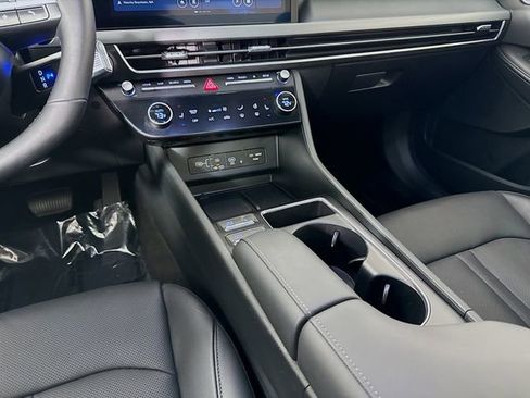 Used 2024 Hyundai Sonata Limited FWD image 25