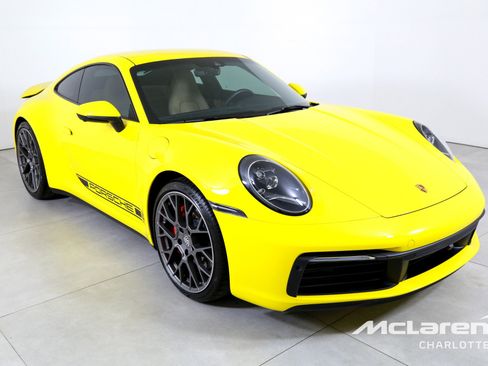 Used 2022 Porsche 911 Carrera 4S w/ Premium Package image 3