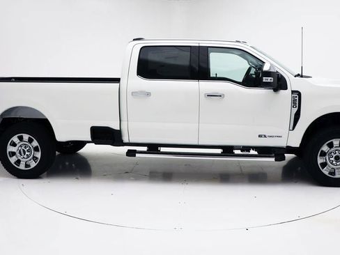 New 2026 Ford F250 Lariat w/ Chrome Package image 3