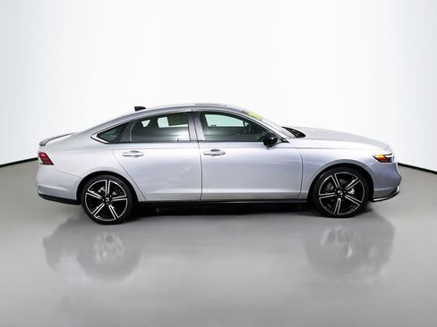 Used 2024 Honda Accord Sport image 3