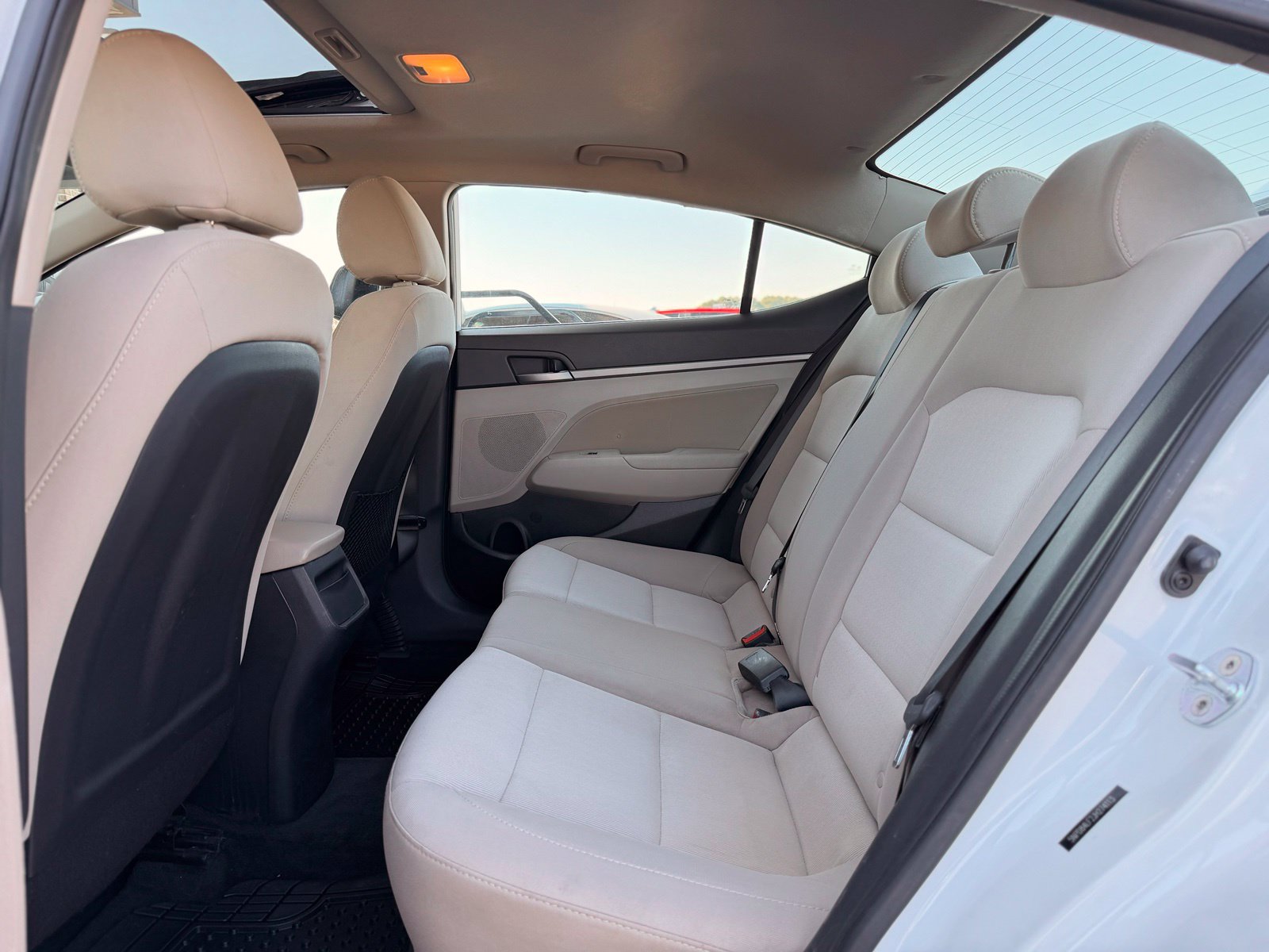 Used 2018 Hyundai Elantra Value Edition FWD image 18