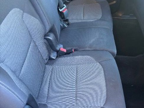 Used 2017 Ford Explorer XLT image 13