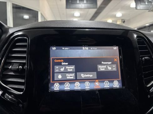 Used 2020 Jeep Compass Latitude AWD/4WD image 27