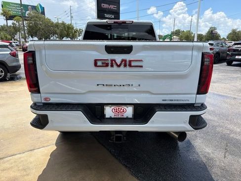 Used 2026 GMC Sierra 3500 Denali w/ Denali Reserve Package AWD/4WD image 7