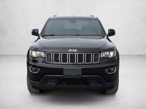 Used 2021 Jeep Grand Cherokee Laredo AWD/4WD image 2