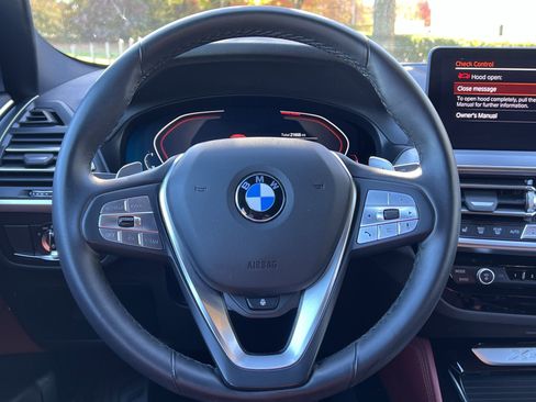 Used 2024 BMW X4 xDrive30i w/ Premium Package image 18