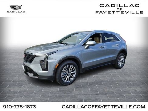 Certified 2025 Cadillac XT4 Premium Luxury image 1