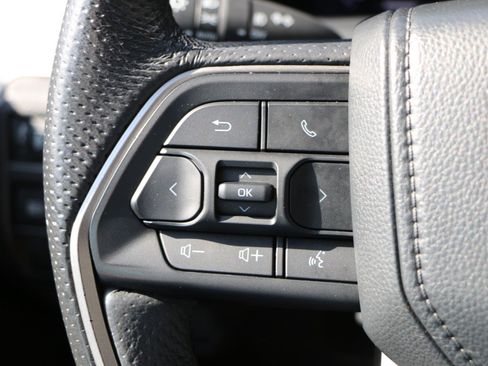 Used 2024 Toyota Tacoma TRD Off-Road AWD/4WD image 18